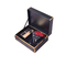 Caja de regalo cosmética ULTRAVIOLETA del punto que empaqueta las cajas negras de papel del oro de 2m m