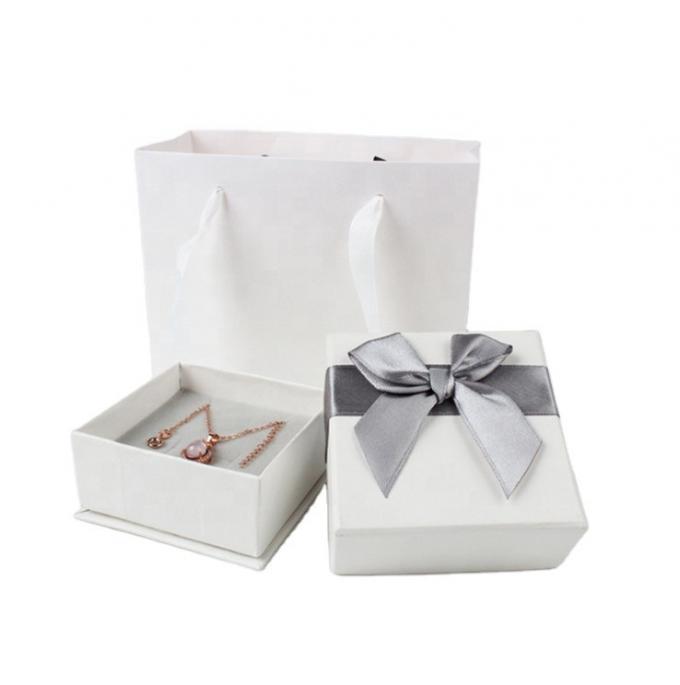 Cajas de regalo cuadradas de cuero de la joyería de Pancific para las mujeres que se reúnen la ampolla dentro 2